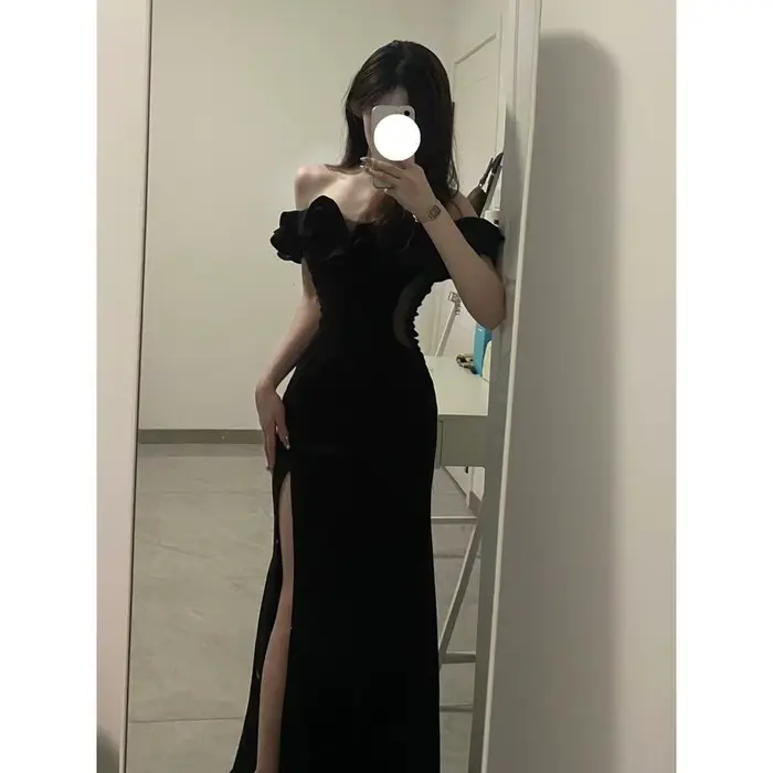 Robe longue élégante à fente haute