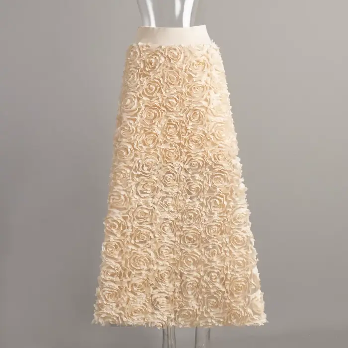 Jupe de soirée de luxe légère pour femme, coupe couvertes, pétales brodés, fente latérale, design dé