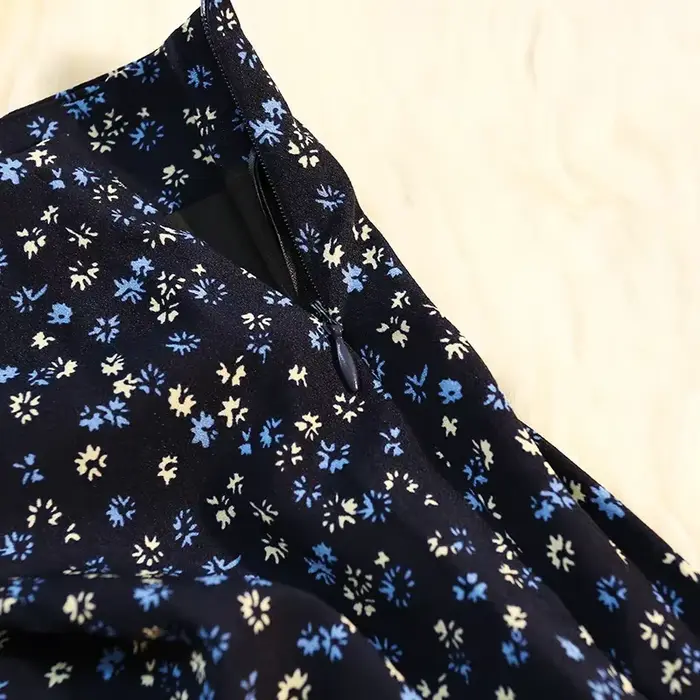 Jupe asymétrique à volants effet queue de poisson pour femme, silhouette élégante, motif floral, coupe ajustée trapèze, saison été, polyvalente, taille haute, féminité naturelle