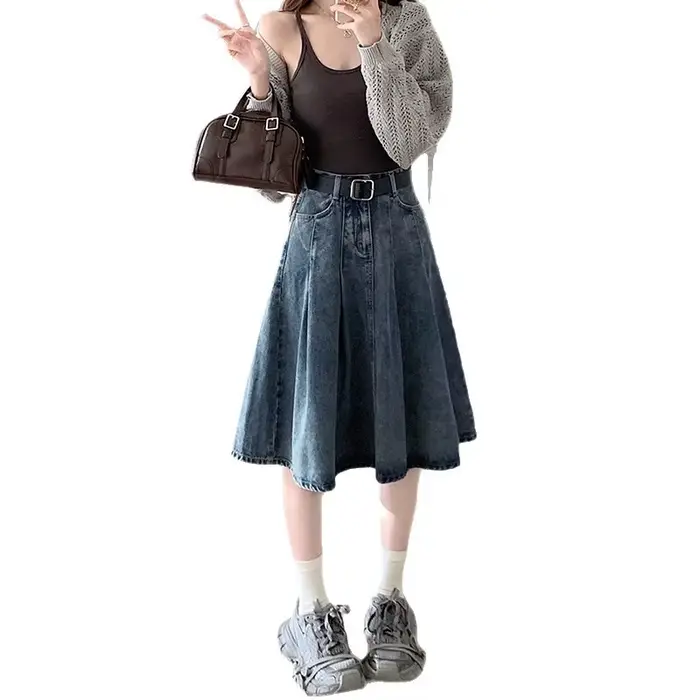 Jupe en polyester plissée taille haute et coupe évasée pour femmes, idéale pour les sorties nocturnes, été 2026