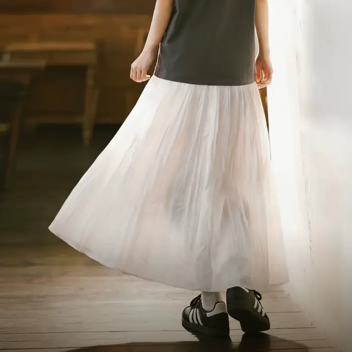 Jupe midi plissée blanche taille haute élégante et décontractée pour femmes occasions printemps été