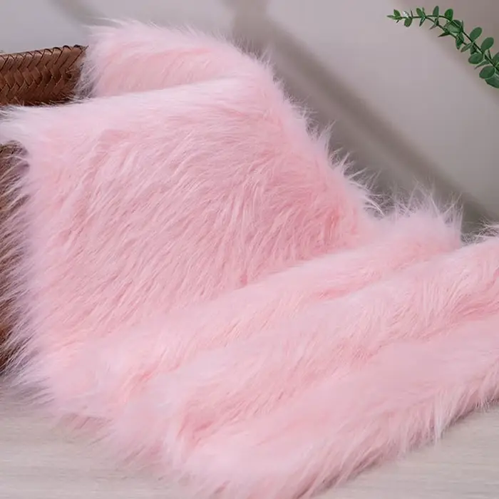 Tissu en fausse fourrure à poils longs pour artisanat et décoration intérieure polyester résistant à la déchirure matériaux de bricolage et hand made DIY occasionnels
