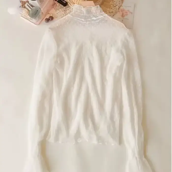 Blouse transparente en dentelle fine pour femmes, décontractée et élégante, idéale pour les soirées estivales et les événements spéciaux