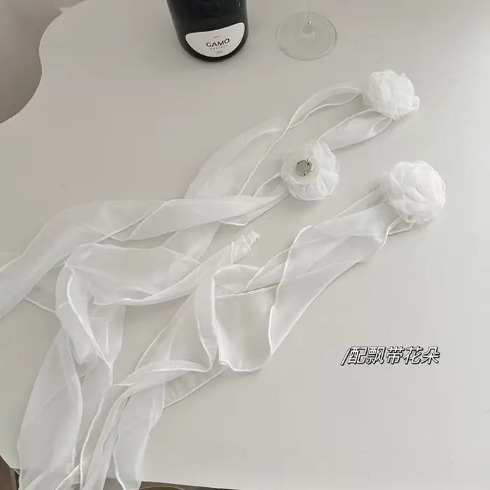 Robe en mousseline de soie blanche chic à plusieurs niveaux pour femmes